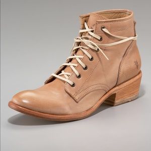 FRYE Carson Lace-Up Ankle Boot